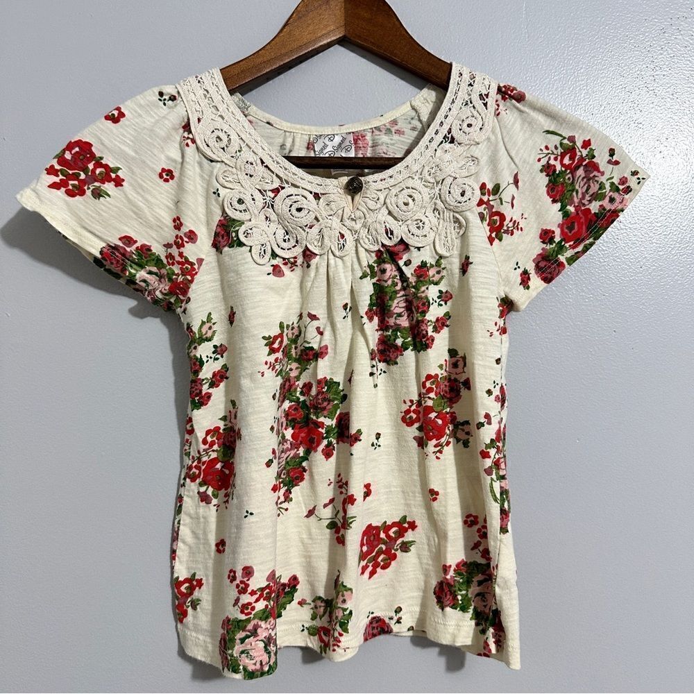 D-signed floral girls top size M